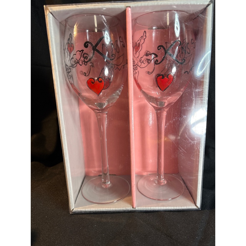 Rosanna Kiss Me Love‎ Goblets Set of 2 Wine Glasses 10 Oz Hand Painted